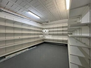 Flex in Les Ulis for lease Interior Photo- Image 2 of 6