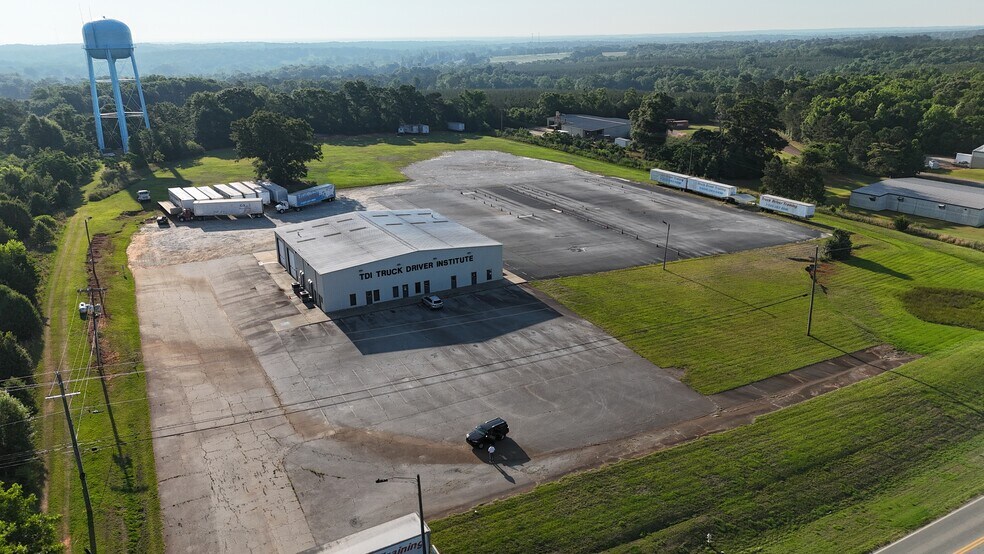 100 Industrial Park Rd, Forsyth, GA à louer - Photo du bâtiment - Image 1 de 5