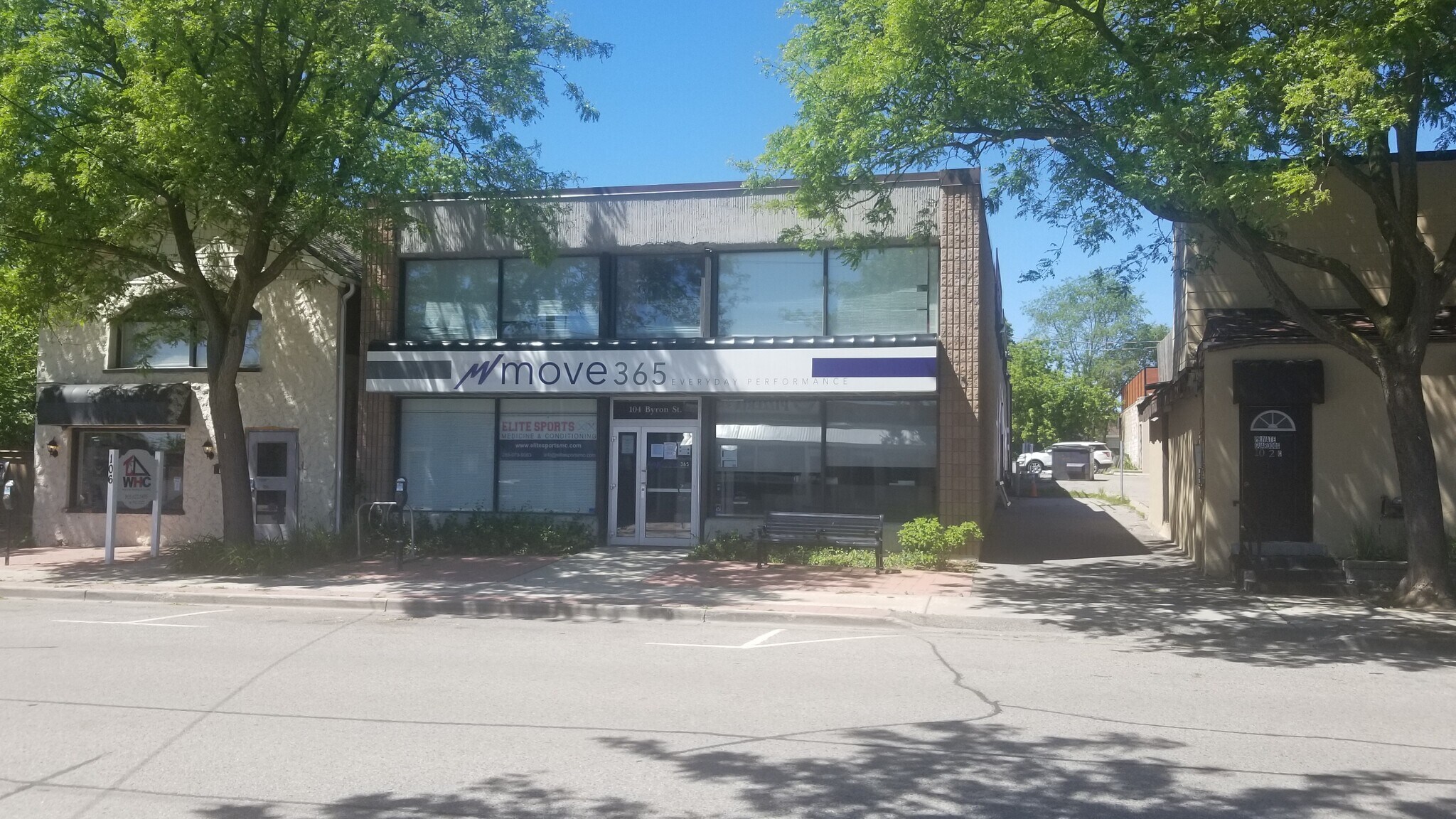 104 Byron St S, Whitby, ON à vendre Photo du bâtiment- Image 1 de 1