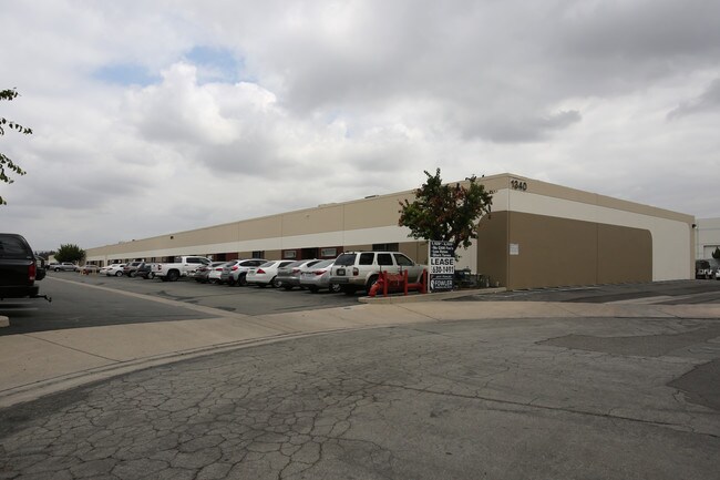 Plus de détails pour 1340 N Dynamics St, Anaheim, CA - Industriel à louer