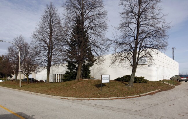 Plus de détails pour 921 Gateway, Burlington, ON - Industriel à louer