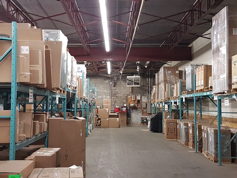 549 First St, London, ON for lease - Building Photo - Image 3 of 10