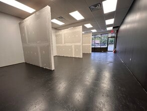 815 N Noland Rd, Independence, MO for lease Interior Photo- Image 2 of 9