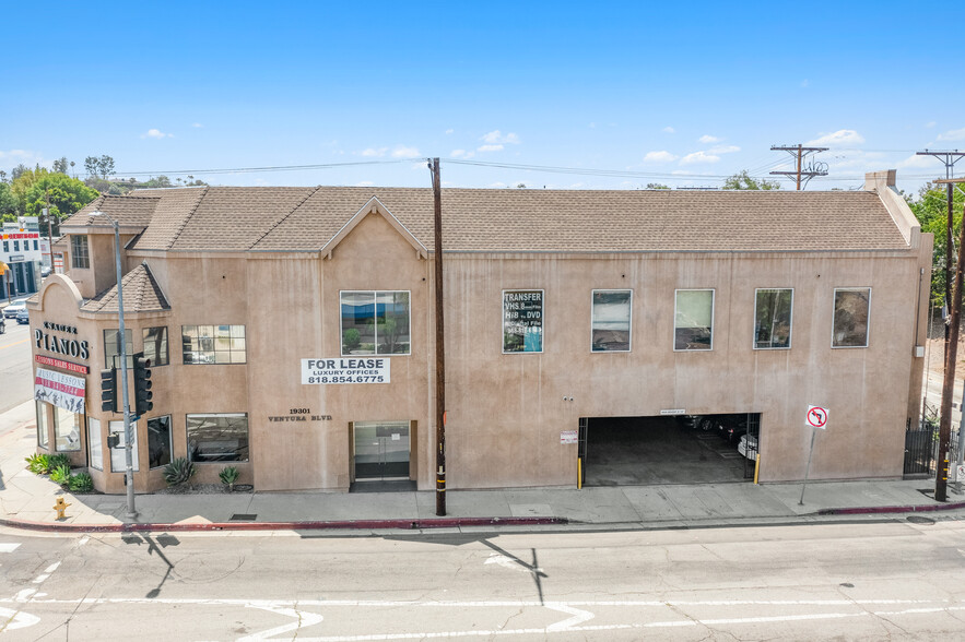 19301 Ventura Blvd, Tarzana, CA for lease - Building Photo - Image 3 of 15