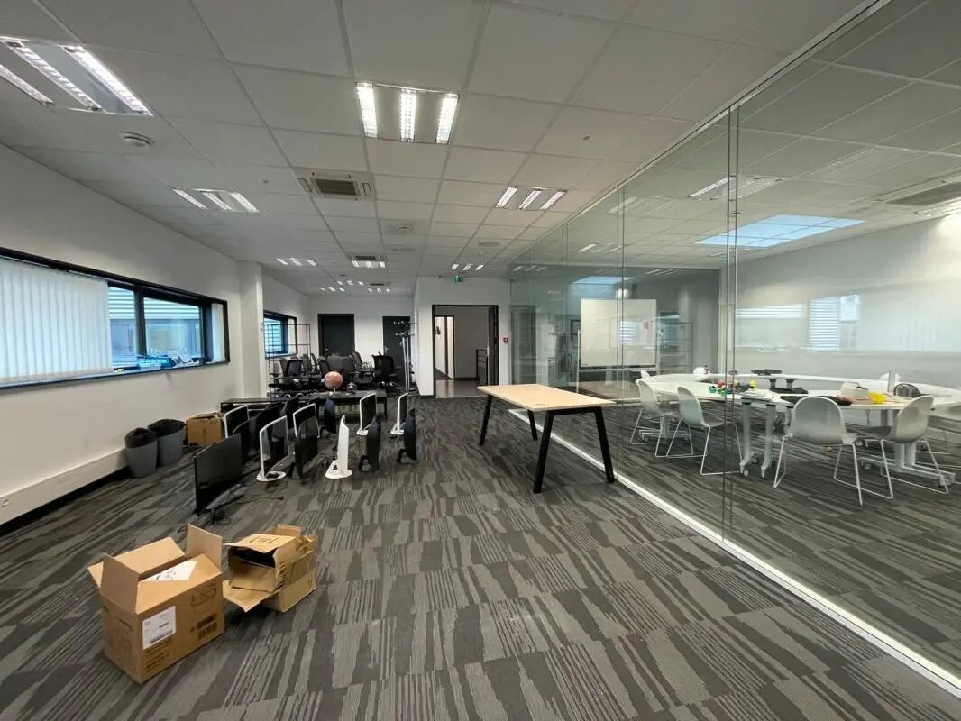 Industrial in Ivry-sur-Seine for lease Building Photo- Image 1 of 5