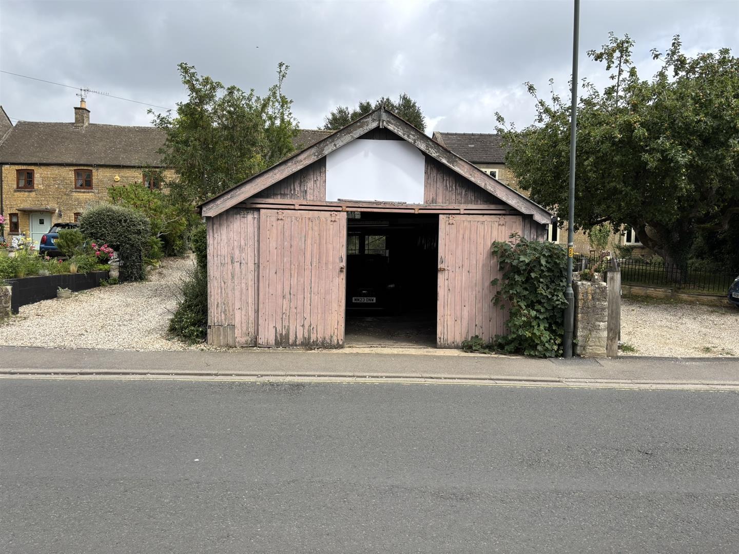 Lansdowne, Bourton On The Water for lease Primary Photo- Image 1 of 3