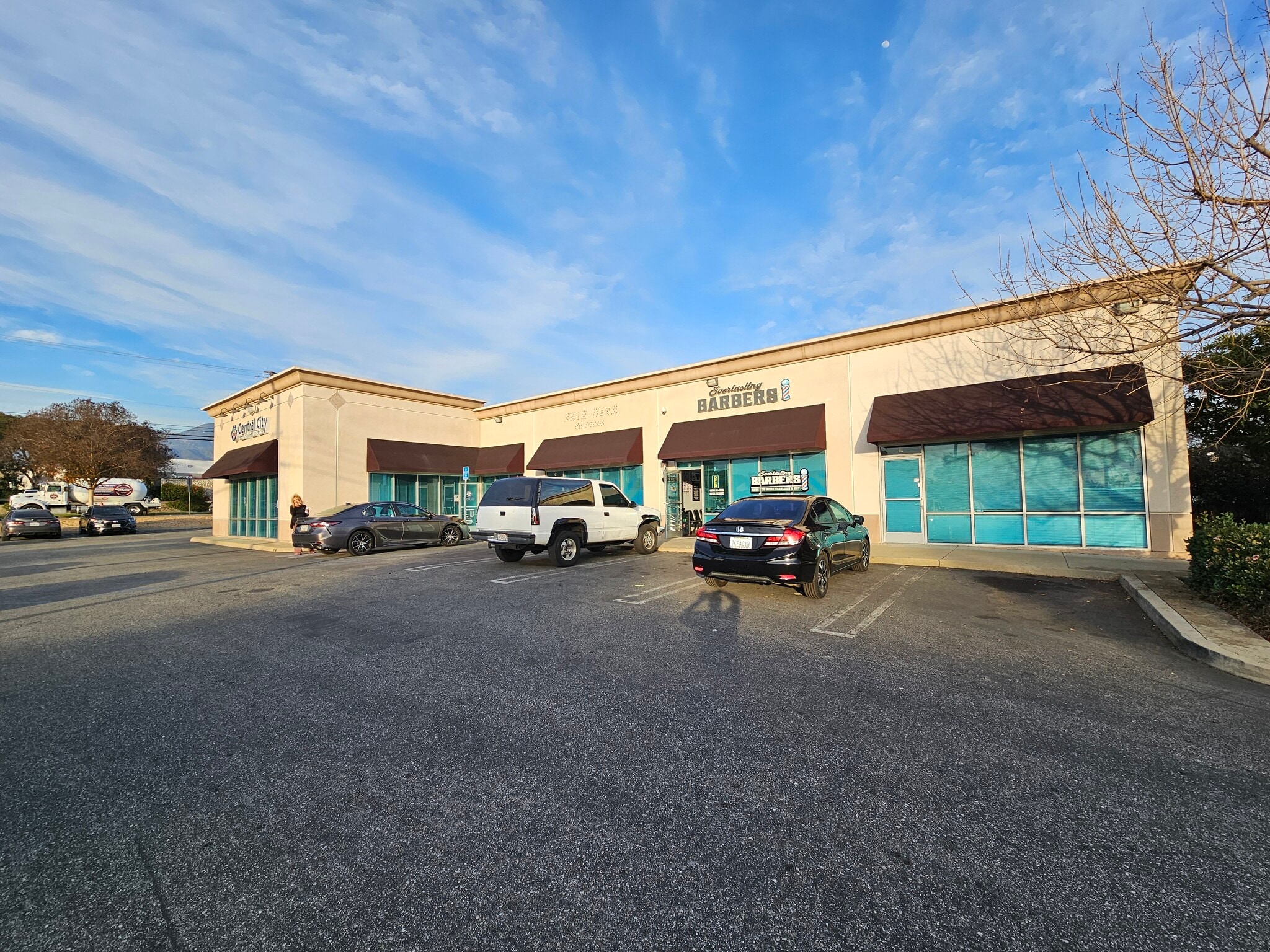 180 N Benson Ave, Upland, CA for lease Interior Photo- Image 1 of 13