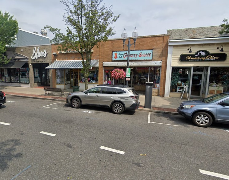 33 E Main St, Patchogue, NY for lease - Building Photo - Image 3 of 11