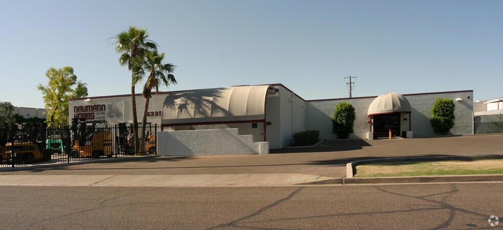 4335 E Wood St, Phoenix, AZ à vendre - Photo principale - Image 1 de 5