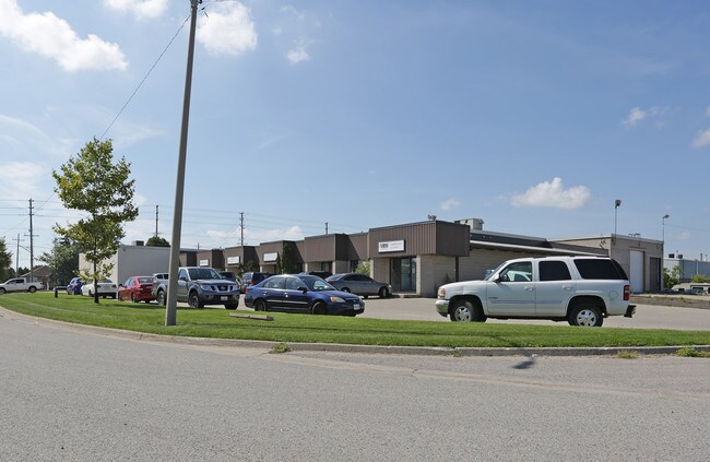 Plus de détails pour 570 Clarke Rd, London, ON - Industriel à louer