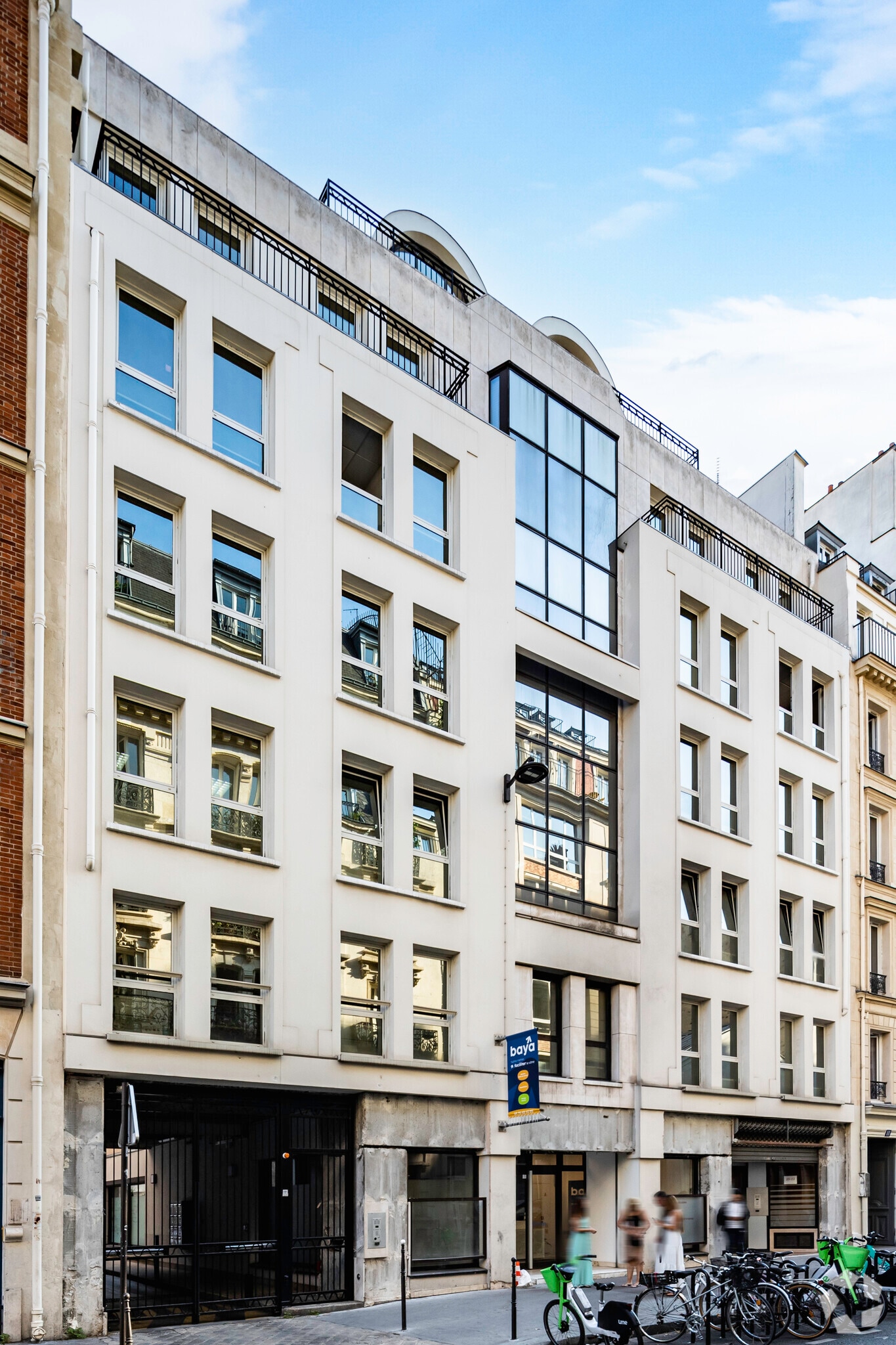 20-22 Rue Des Petits Hôtels, Paris à louer Photo du bâtiment- Image 1 de 2
