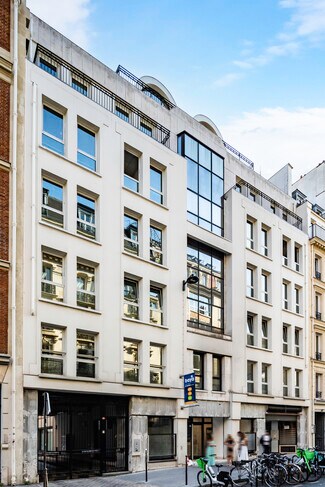 Plus de détails pour 20-22 Rue Des Petits Hôtels, Paris - Bureau à louer