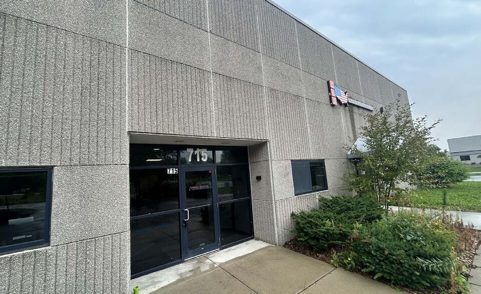 715 Progress Way, Sun Prairie, WI for lease - Building Photo - Image 1 of 15