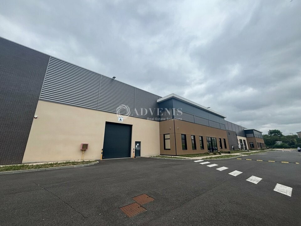 Flex in Sucy-en-Brie for lease Building Photo- Image 1 of 8