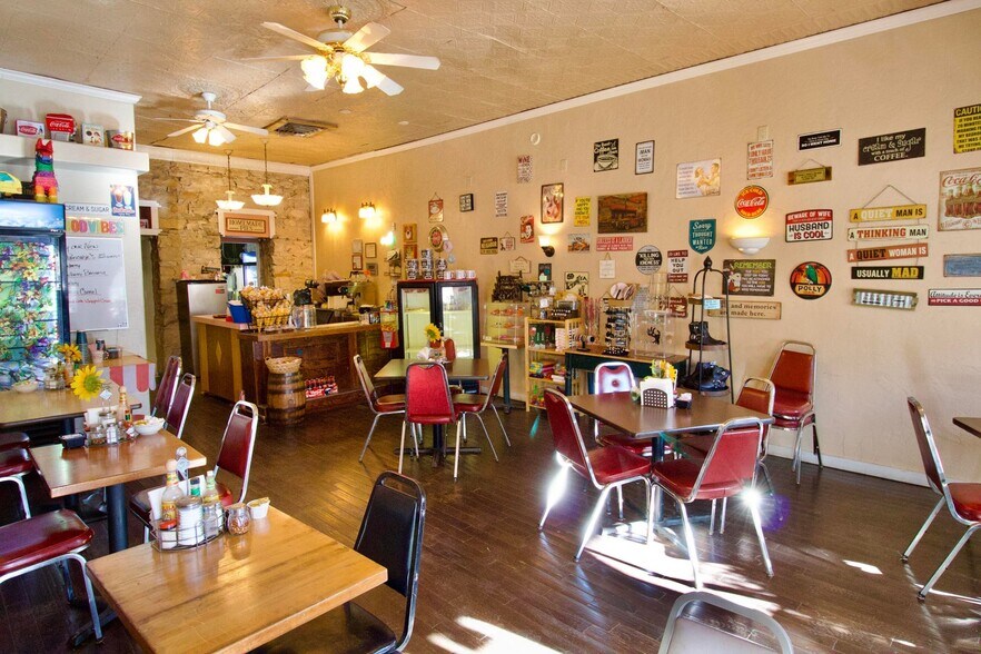 217 Main st, Aguilar, CO à vendre - Photo du bâtiment - Image 3 de 33