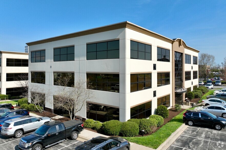 2704 Old Rosebud Rd, Lexington, KY à louer - Photo du bâtiment - Image 2 de 13