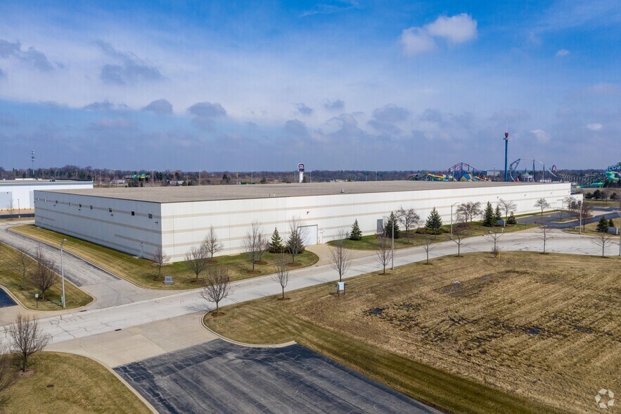 5650 Centerpoint Ct, Gurnee, IL à louer - Photo du bâtiment - Image 2 de 8