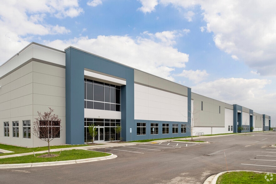 6305 Ronald Reagan, Madison, WI for lease - Building Photo - Image 2 of 5