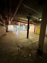 100 Metropolitan Ave, Brooklyn, NY for lease Interior Photo- Image 2 of 14