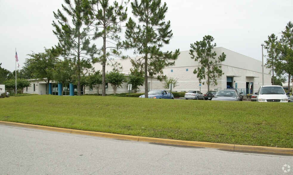 1920 Cypress Lake Dr, Orlando, FL for lease - Primary Photo - Image 1 of 8