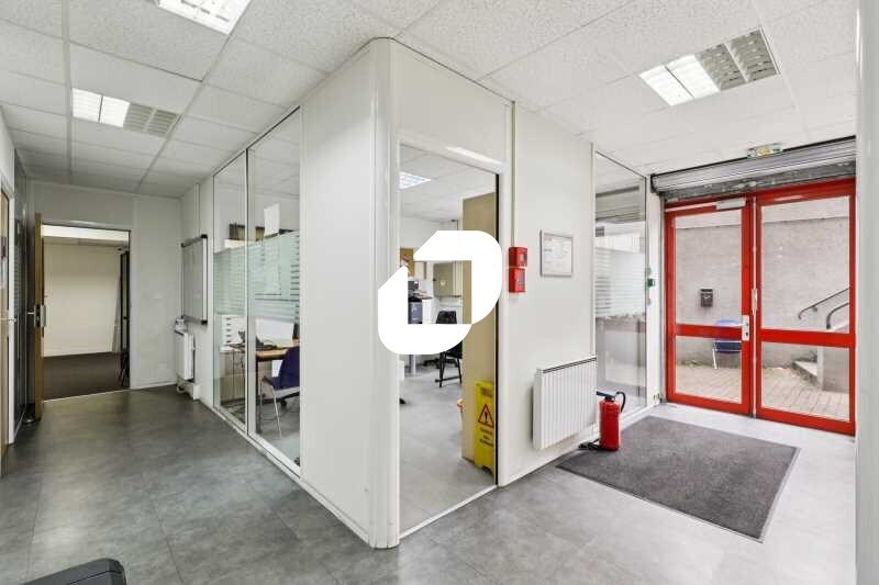 Flex in Nanterre for sale Interior Photo- Image 1 of 22