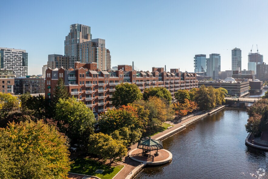 4 Canal Park, Cambridge, MA à vendre - Photo du bâtiment - Image 2 de 4