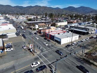 Plus de détails pour 783 SE 6th St, Grants Pass, OR - Commerce de détail à louer