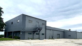 640 Moasis Dr, Little Chute WI - Warehouse