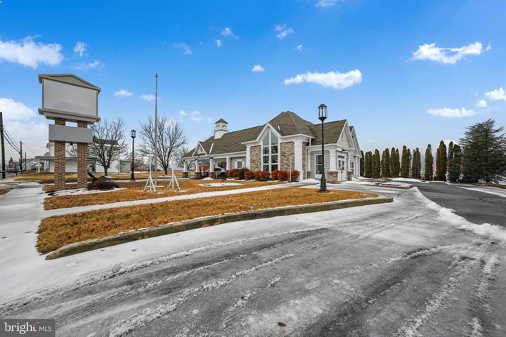 702 W Main St, Valley View, PA for sale Building Photo- Image 1 of 1