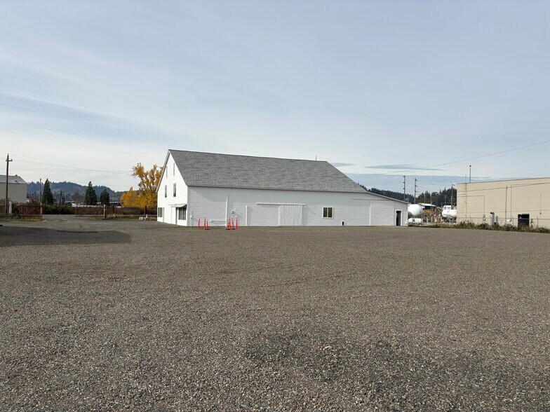 85483-85485 Hwy 99, Eugene, OR à louer - Photo du bâtiment - Image 2 de 9