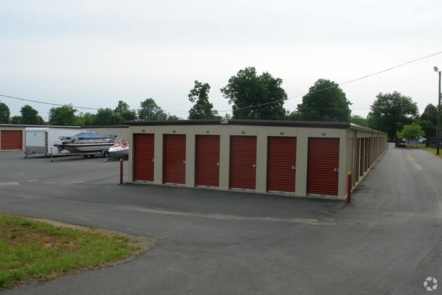 2585 Nc-16, Denver, NC for sale - Primary Photo - Image 2 of 2