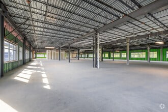 2000 Brabham Ave, Jacksonville, NC for lease Interior Photo- Image 2 of 4