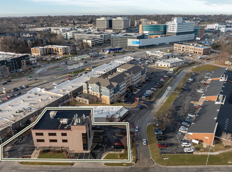 210 N 78th St, Omaha, NE à vendre - Photo du bâtiment - Image 2 de 18