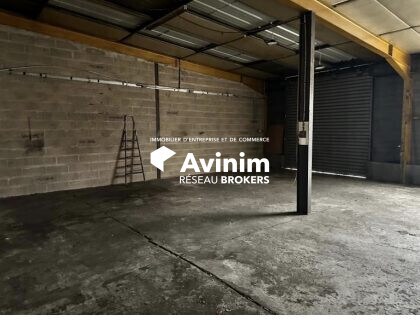 Industrial in Jouy-le-Moutier for sale - Interior Photo - Image 3 of 5