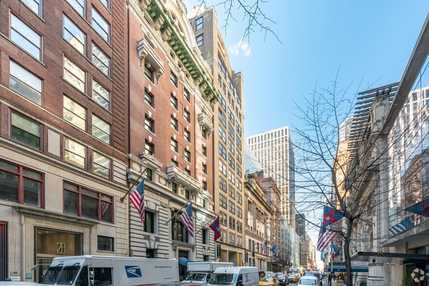 34-36 W 44th St, New York, NY for lease - Primary Photo - Image 2 of 9