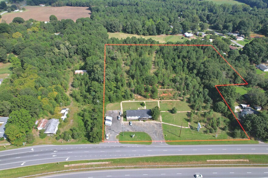 2720 W Dixon Blvd, Shelby, NC à vendre - Photo du bâtiment - Image 2 de 35