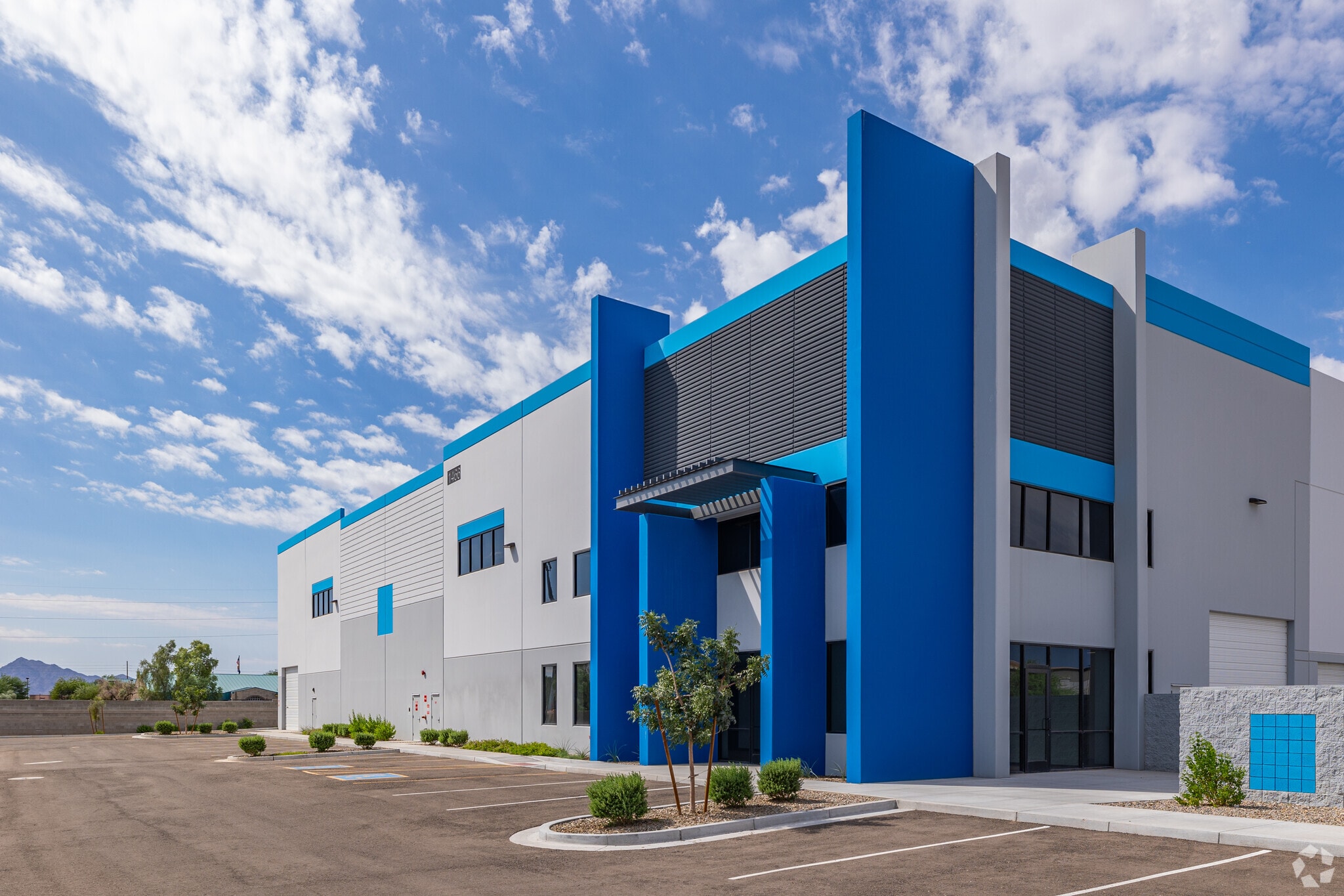 1466 N Eliseo C. Felix Jr Way, Avondale, AZ for lease Primary Photo- Image 1 of 11