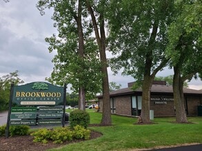 199 S Addison Rd, Wood Dale, IL à louer Photo du bâtiment- Image 2 de 2