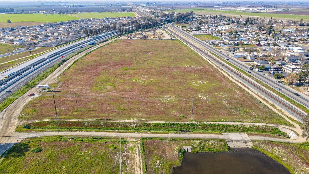 1901 Sycamore Ave, Atwater, CA à louer - Photo du bâtiment - Image 2 de 48