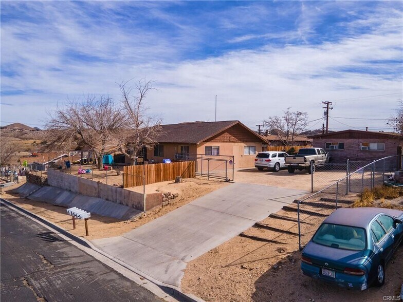 15521-15531 4th St, Victorville, CA à vendre - Photo du bâtiment - Image 3 de 27