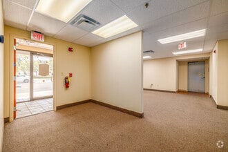 4507 36th St, Orlando, FL for lease Lobby- Image 2 of 10
