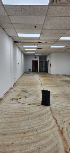 1312 Manchester Rd, Glastonbury, CT à louer - Photo intérieure - Image 3 de 5