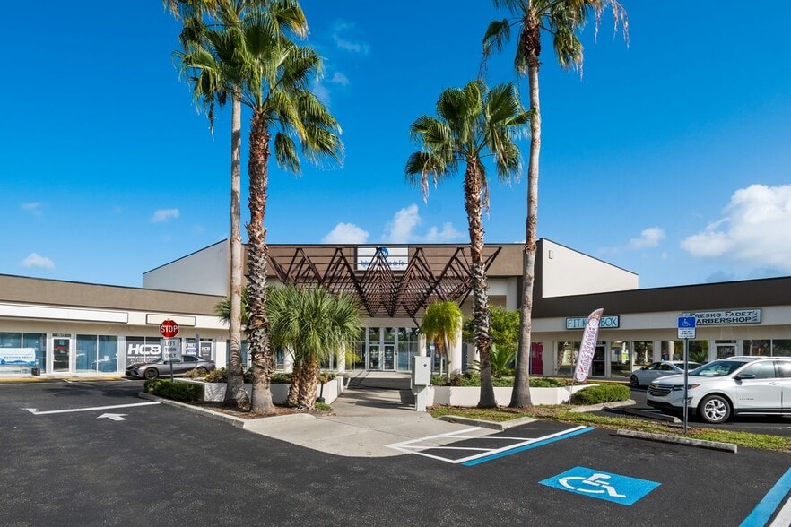 1903 Northgate Blvd, Sarasota, FL à louer - Photo du bâtiment - Image 2 de 4