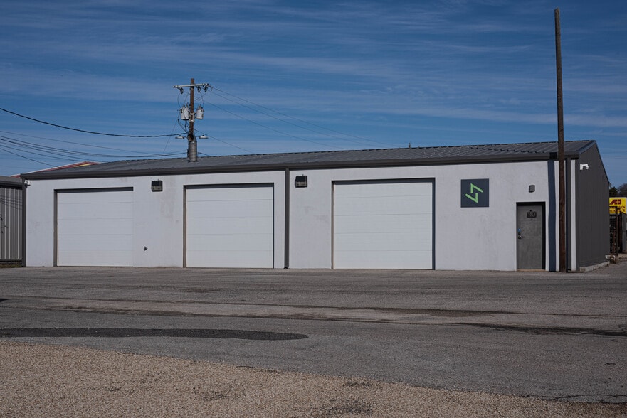 110 Eds Way, Kerrville, TX for sale - Primary Photo - Image 1 of 17