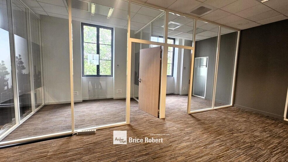 10 Cours De Verdun Rambaud, Lyon for lease - Interior Photo - Image 2 of 8