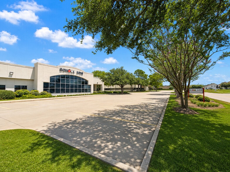 9335 Interline Ave, Baton Rouge, LA à louer - Photo du bâtiment - Image 2 de 30