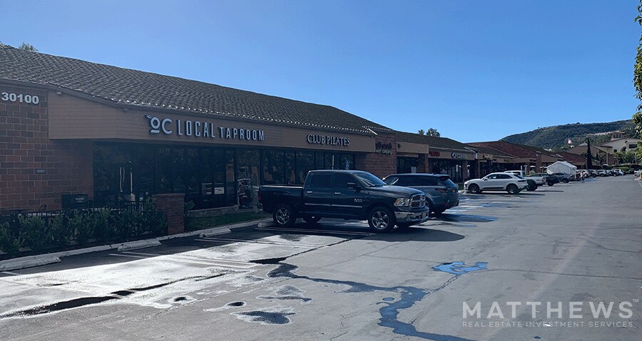 30000-30030 Town Center Dr, Laguna Niguel, CA à louer - Photo du bâtiment - Image 3 de 4
