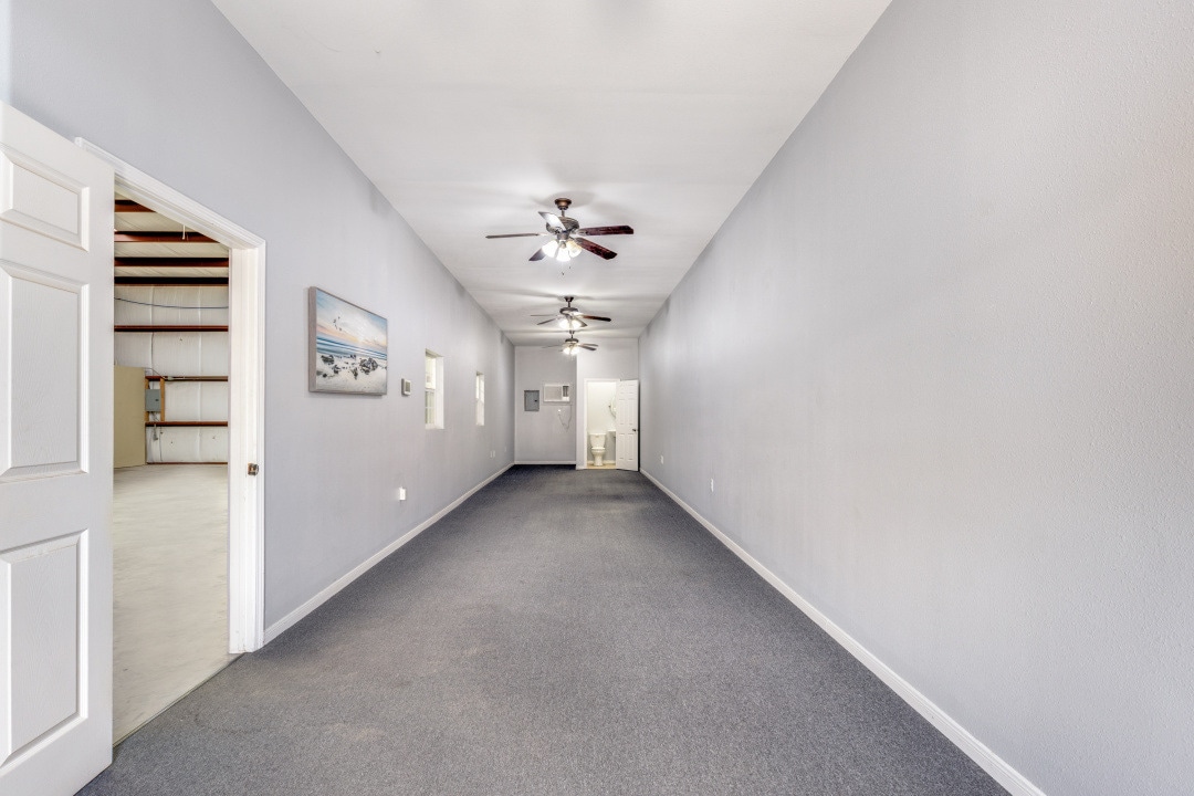 6115 FM 762 Rd, Richmond, TX for lease Interior Photo- Image 1 of 5