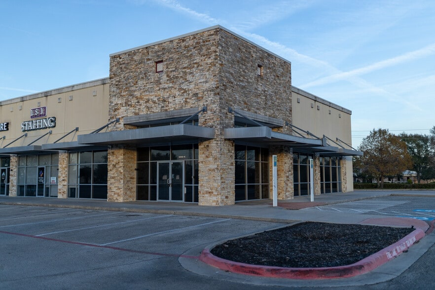 5968 Fairmont Pky, Pasadena, TX for sale - Building Photo - Image 2 of 15