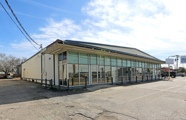 More details for 8231 Burnet Rd, Austin, TX - Retail for Sale